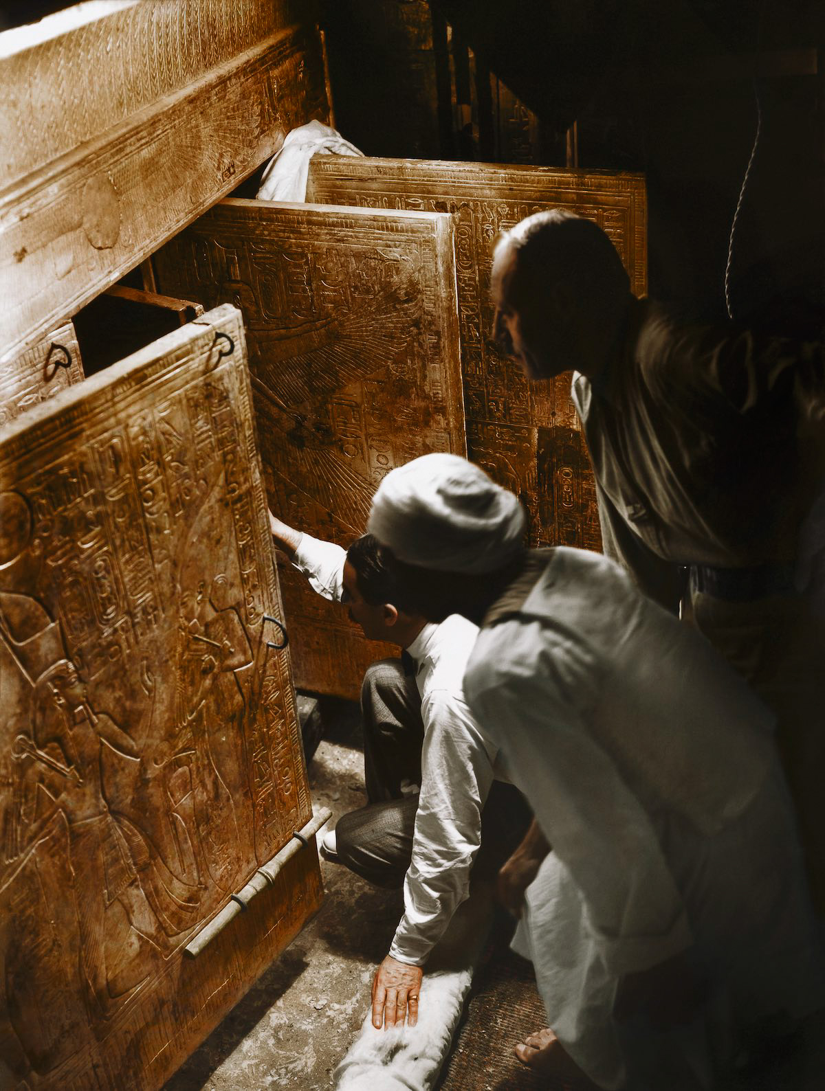 The Discovery Of Tutankhamun S Tomb Shown In Colour For The First Time How It Works Magazine